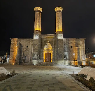 Çifte Minareli Medrese